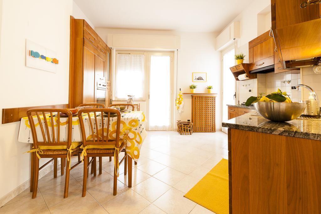 Appartement Cento Passi Dal Mare à Gaète Chambre photo